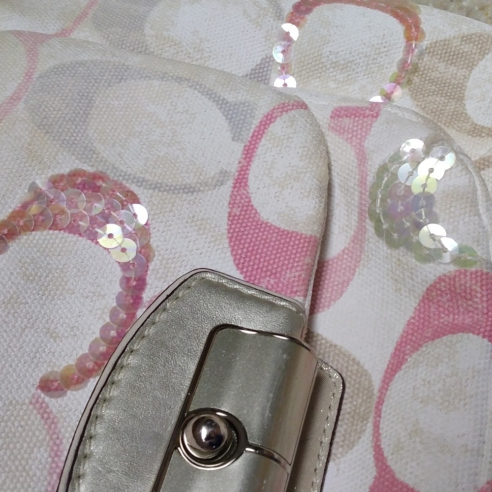 Coach Handbag - Picture 3 of 8